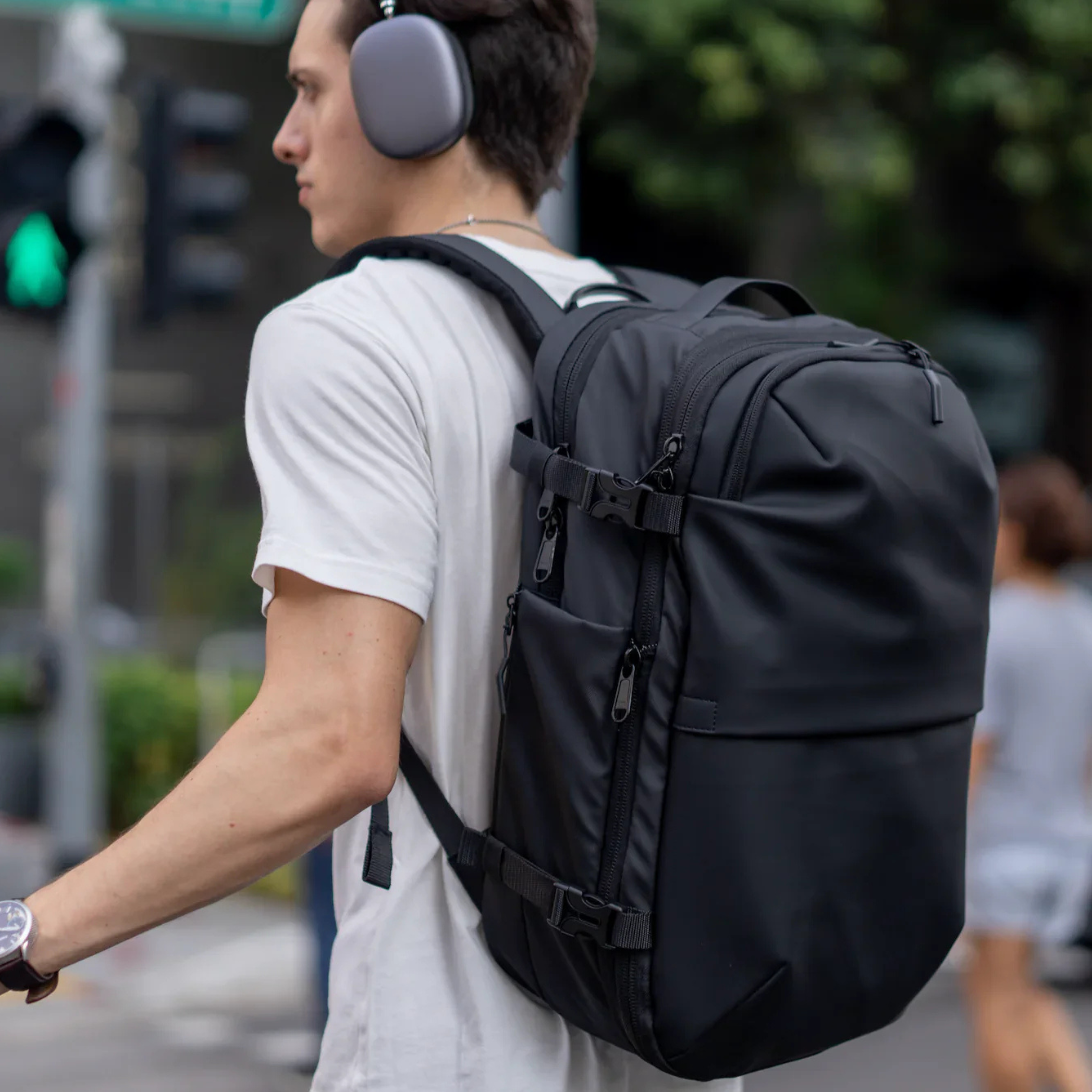 Travel Bag with FREE Vacuum Pump