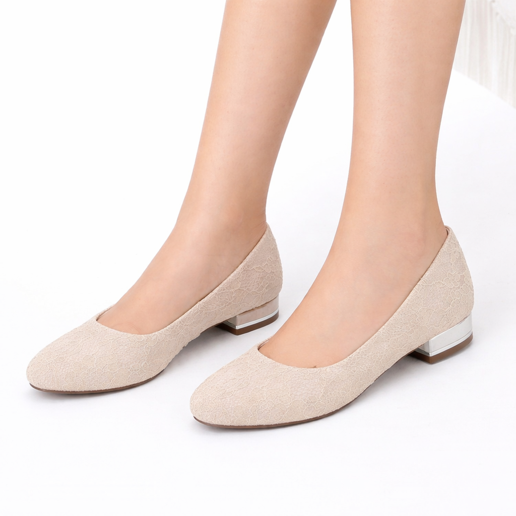 Women's White Lace Bridal Flats – Comfortable Round Toe Wedding Shoes with Low Heel