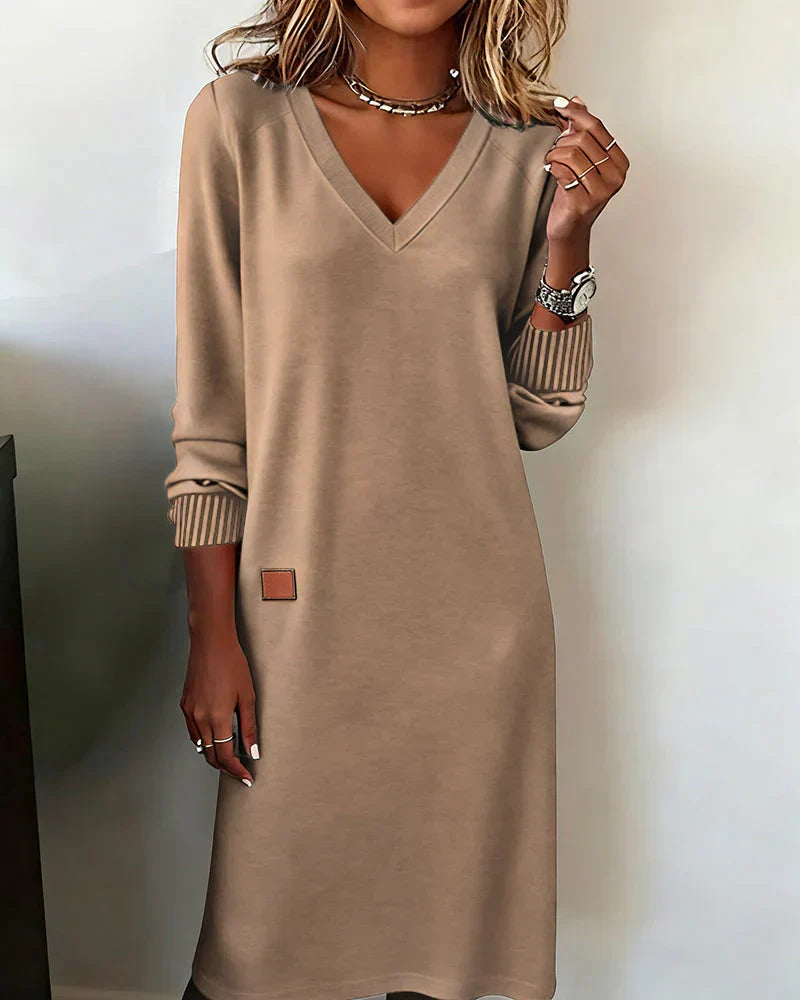 Lysandra | Relaxed V-Neck Midi Dress