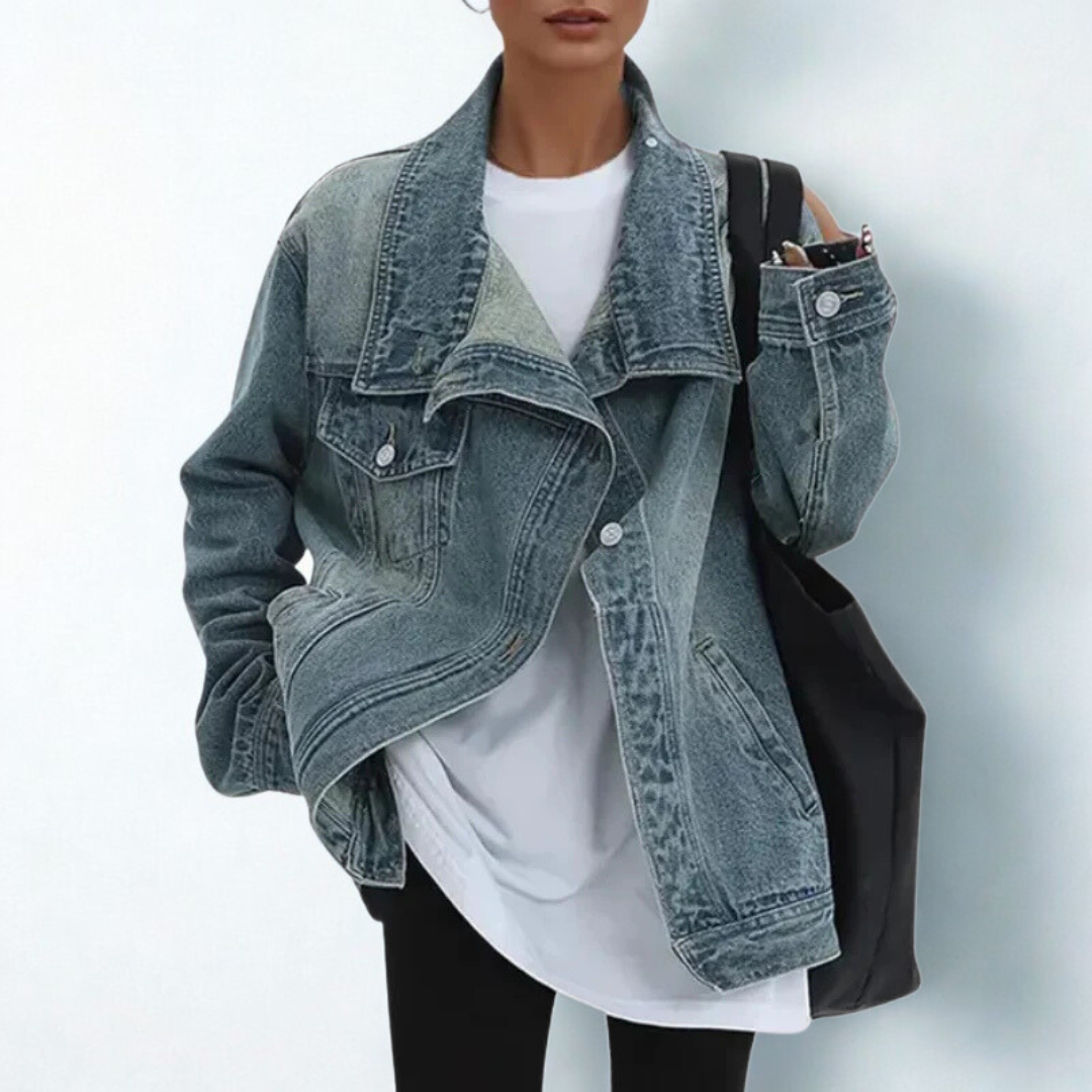 SARAH – Trendy asymmetrical jacket with buttons in street style