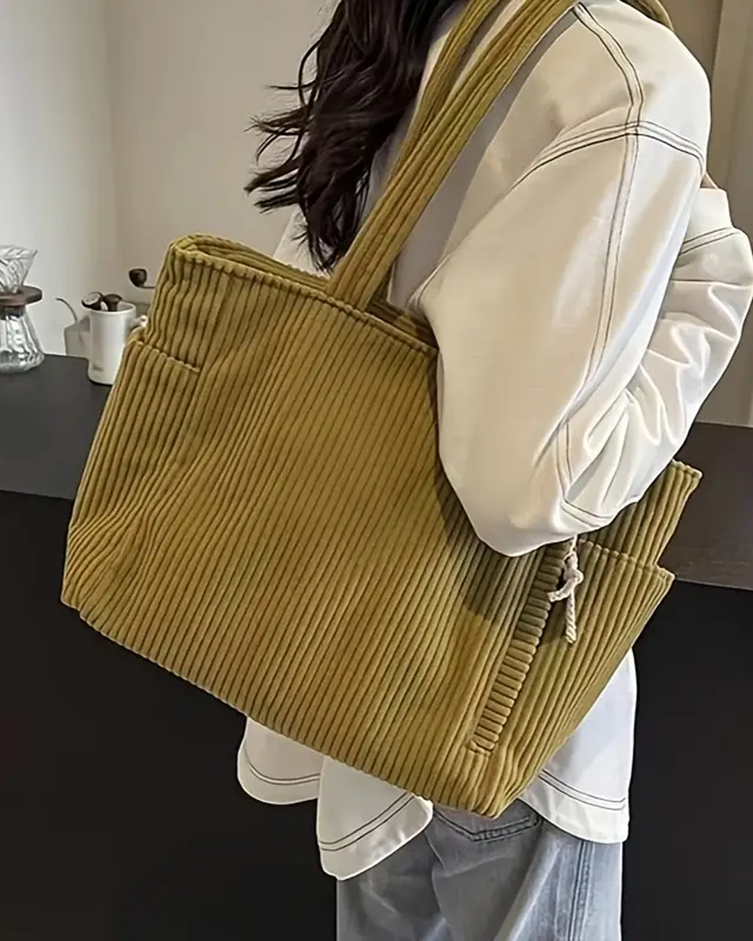 Petra – Ribbed Shoulder Bag