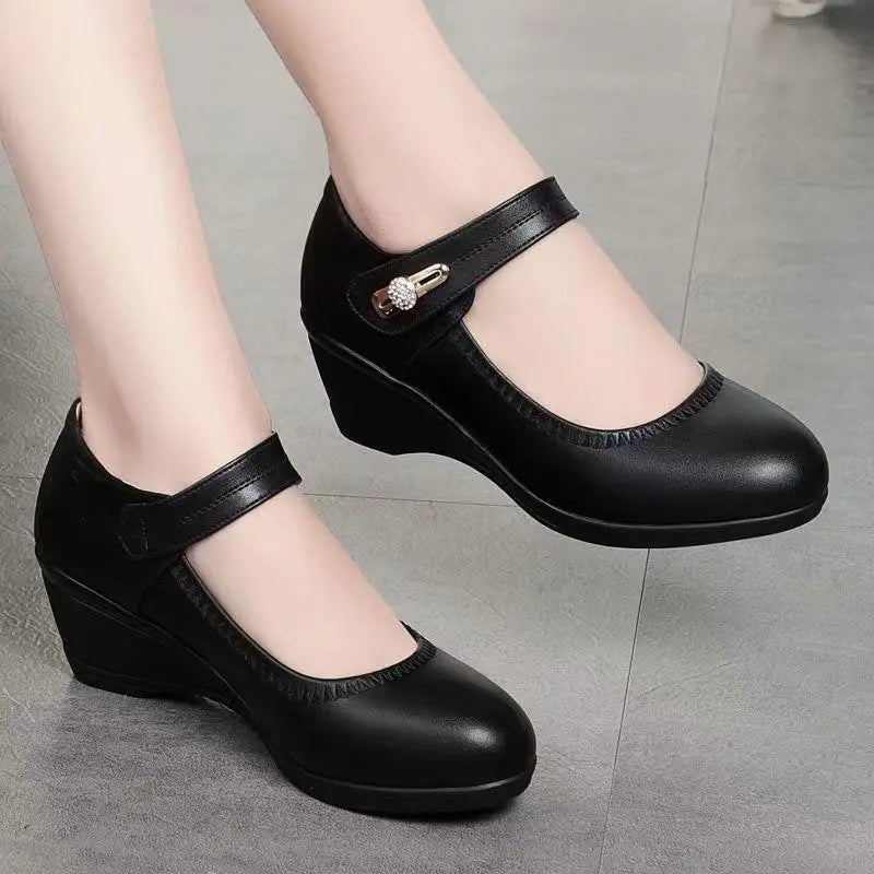 Lydia – Elegant Mid-Heel Comfort Shoes