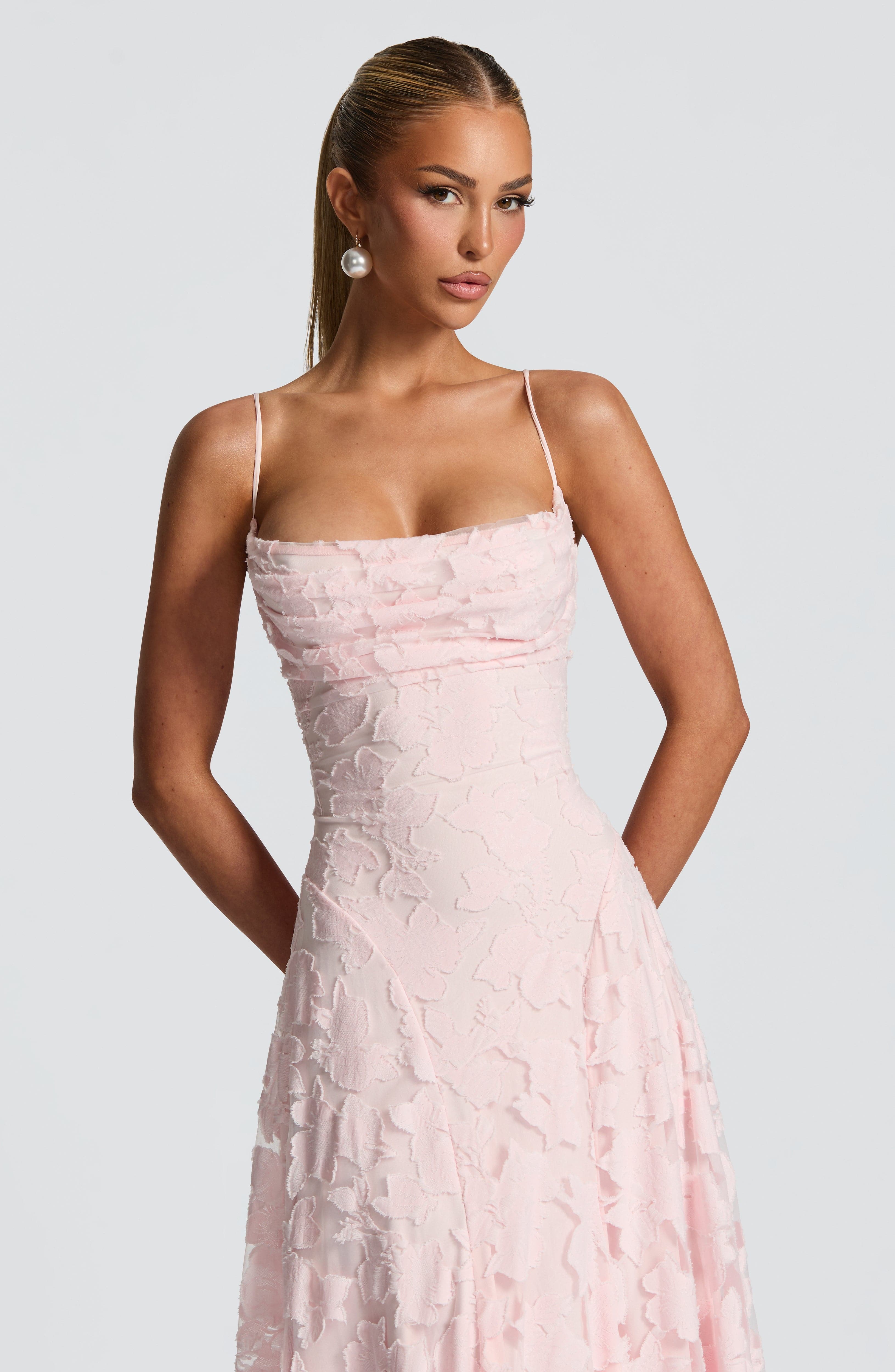 Vaynie - Elegant Maxi Dress