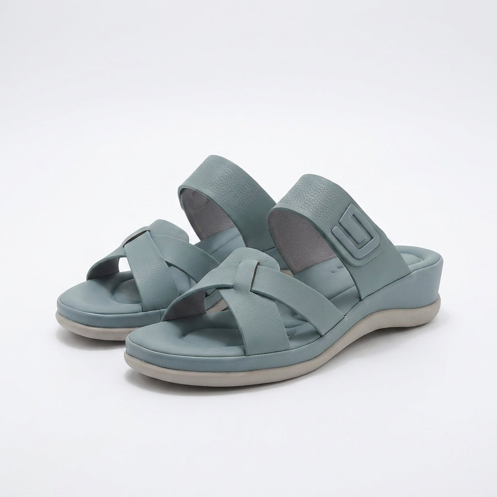 Iris – Stylish and Cozy Summer Slippers