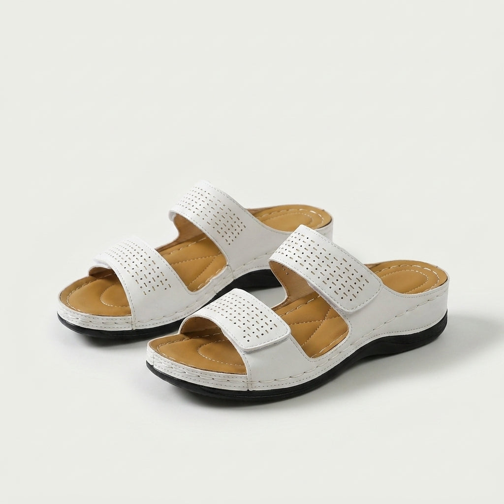 Marisa - Cozy Sandal Featuring a Plush Footbed