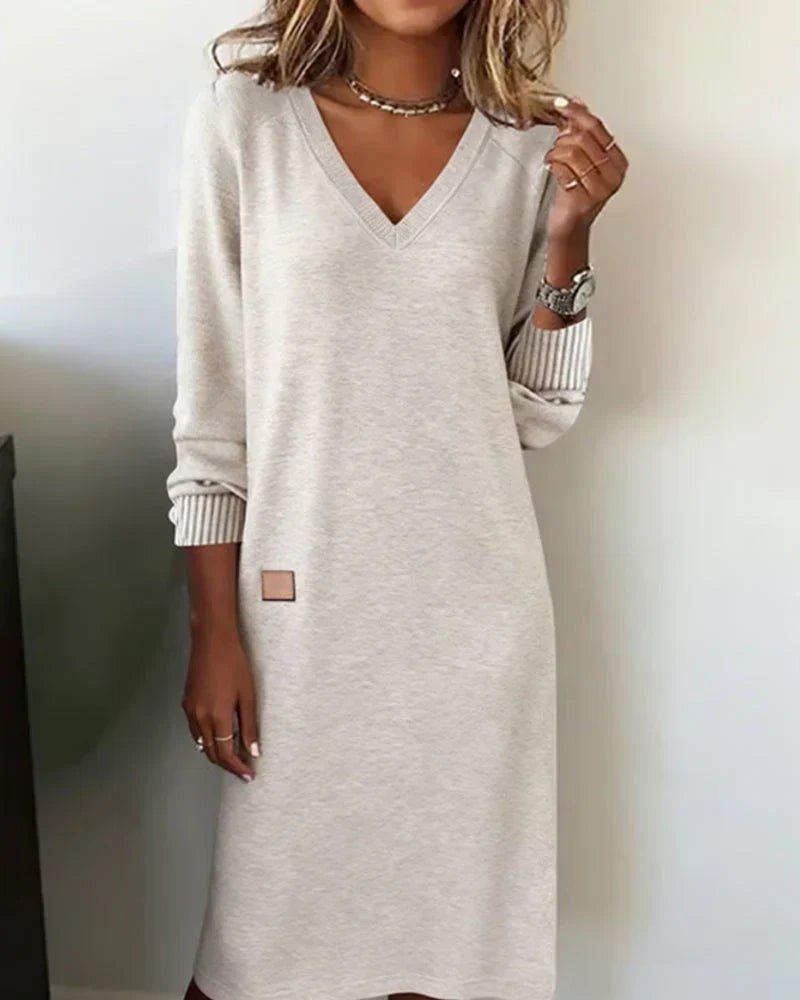 Lysandra | Relaxed V-Neck Midi Dress