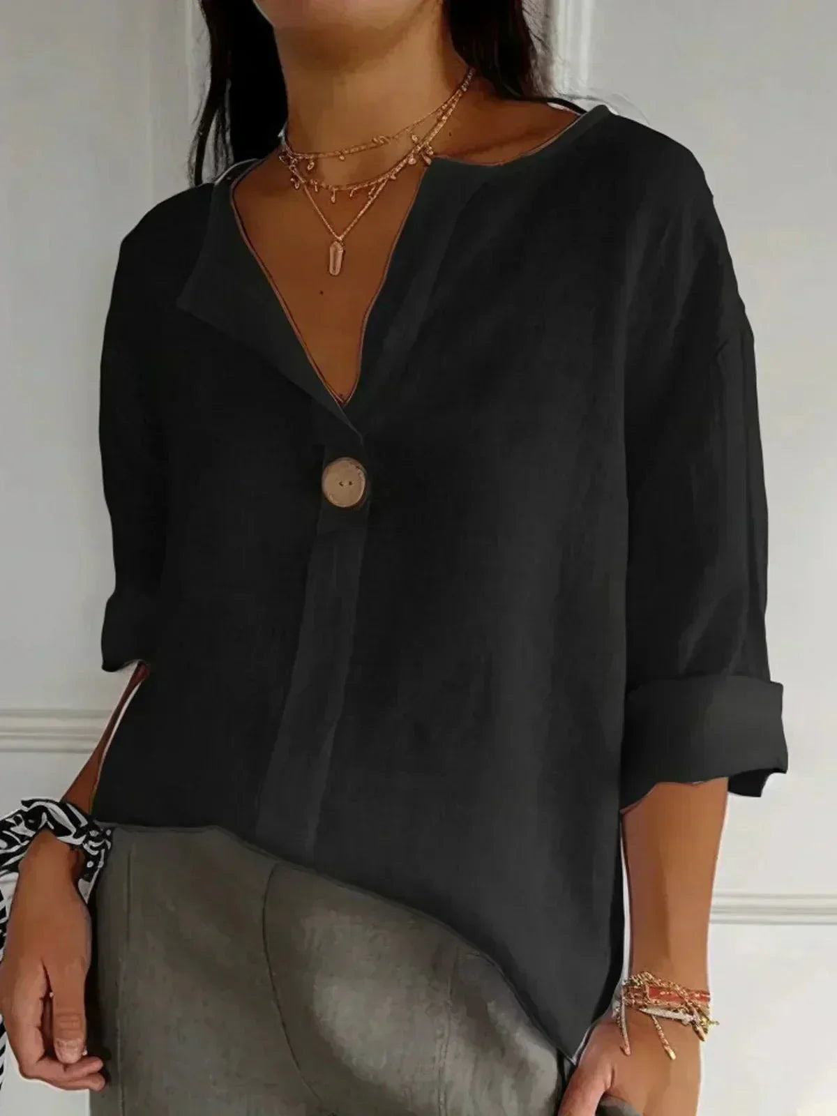Evelyn | Effortless V-Neck Blouse