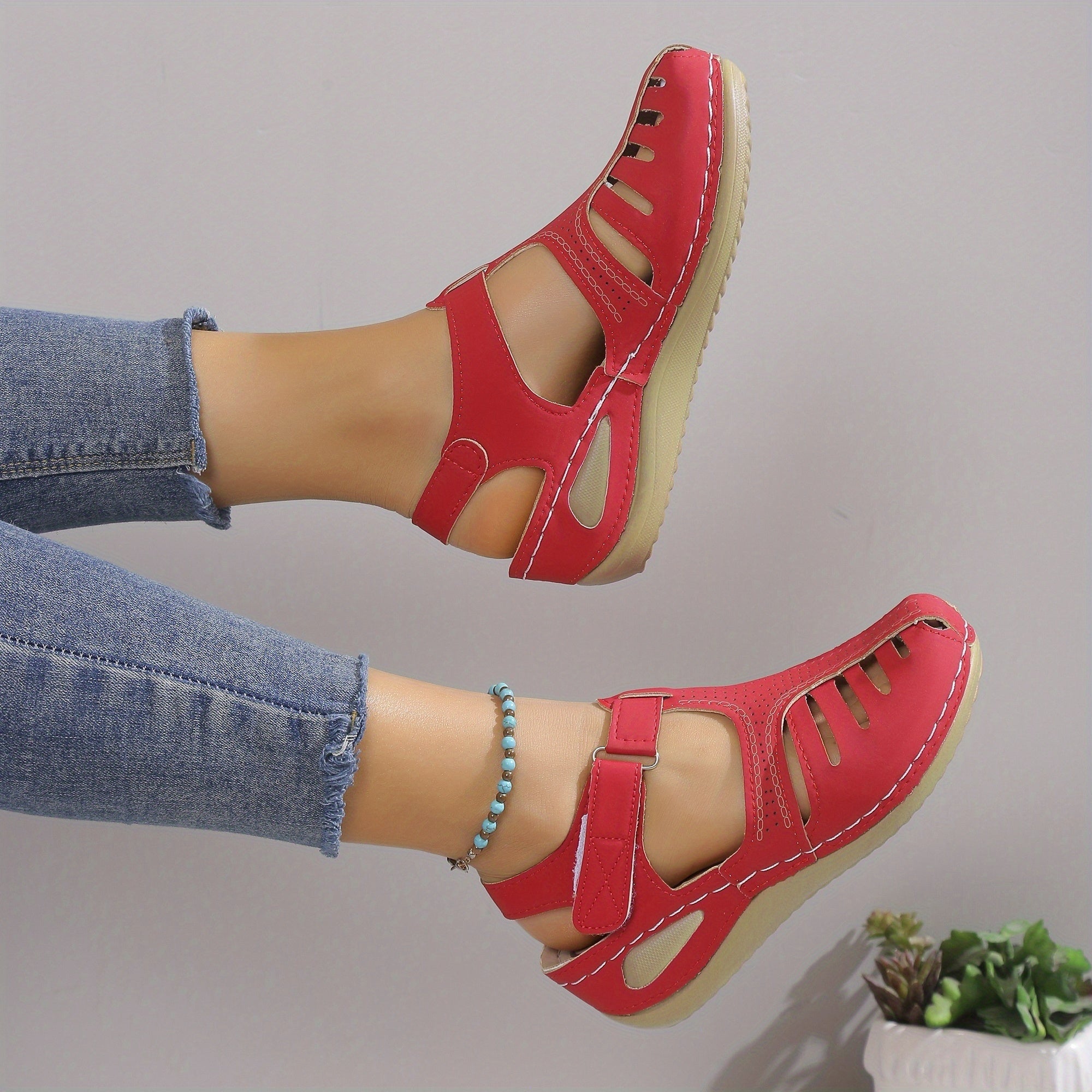 Leni – Cozy Sandals with Subtle Lift