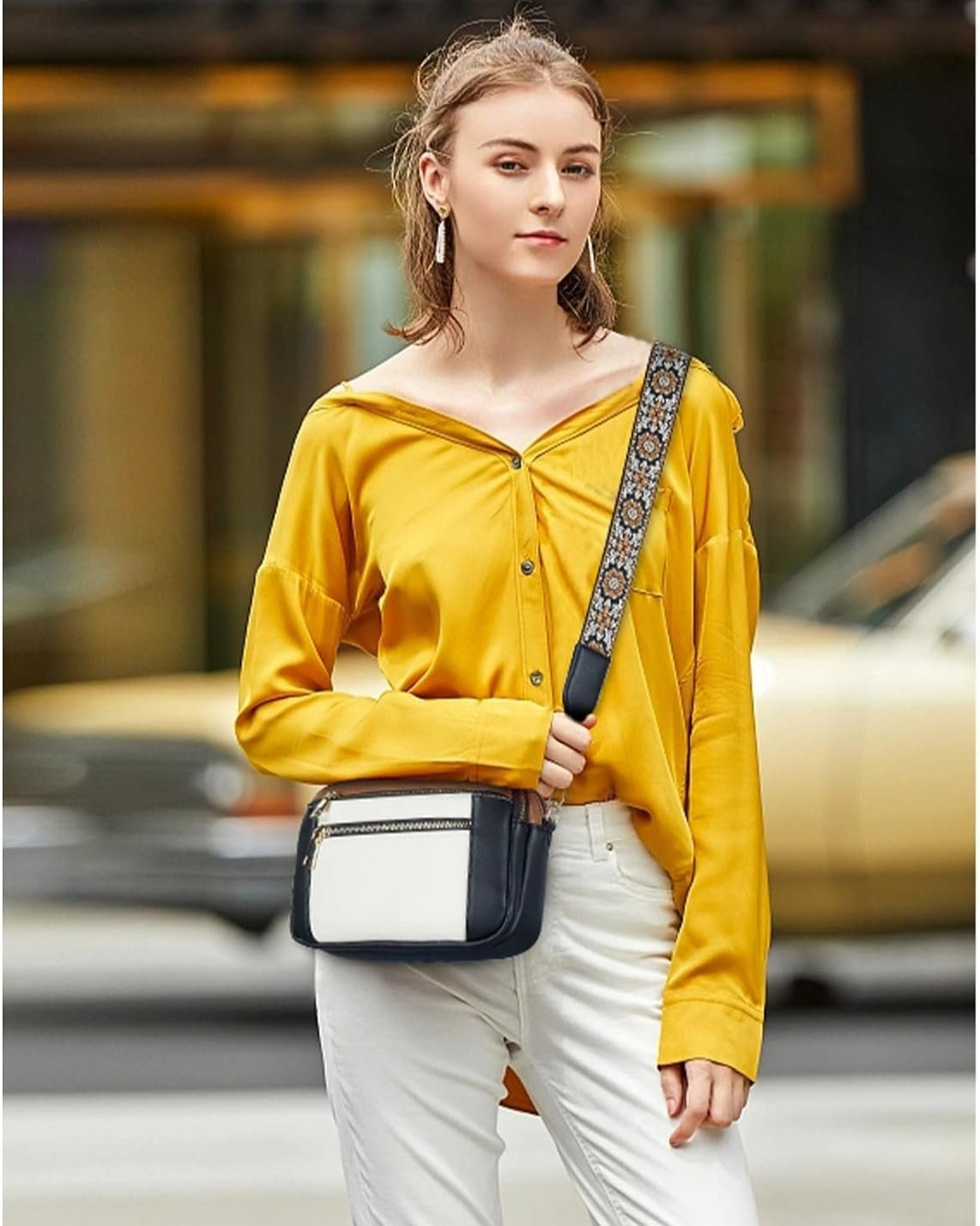 Camille - Elegant Leather Shoulder Bag for Women with Practical Compartments