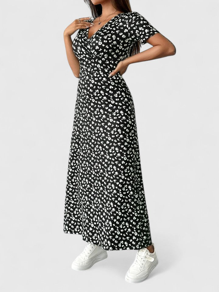 Yulivette - Sophisticated Maxi Dress