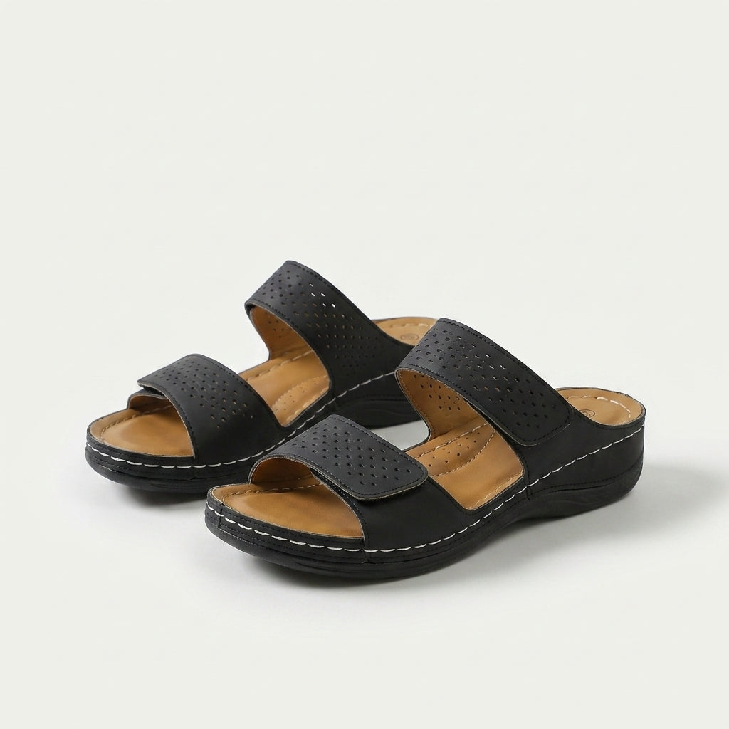 Marisa - Cozy Sandal Featuring a Plush Footbed